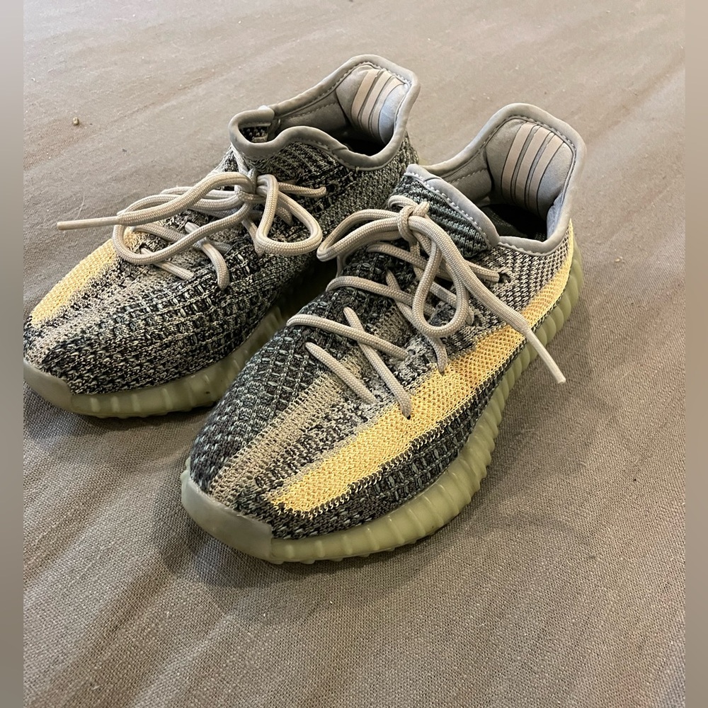 Like New Yeezy’s. Size 5 in men’s
